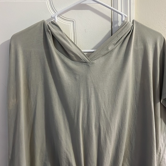 Lululemon hooded t shirt - Picture 8 of 10